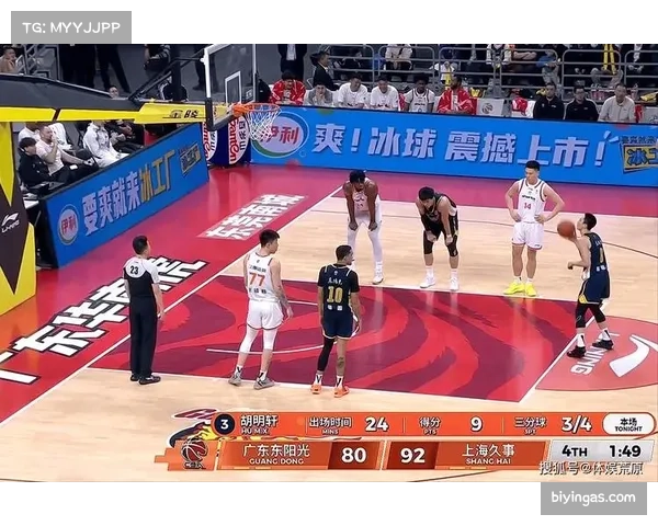 北京张才仁底角三分命中关键 角色球员外线火力提供支持